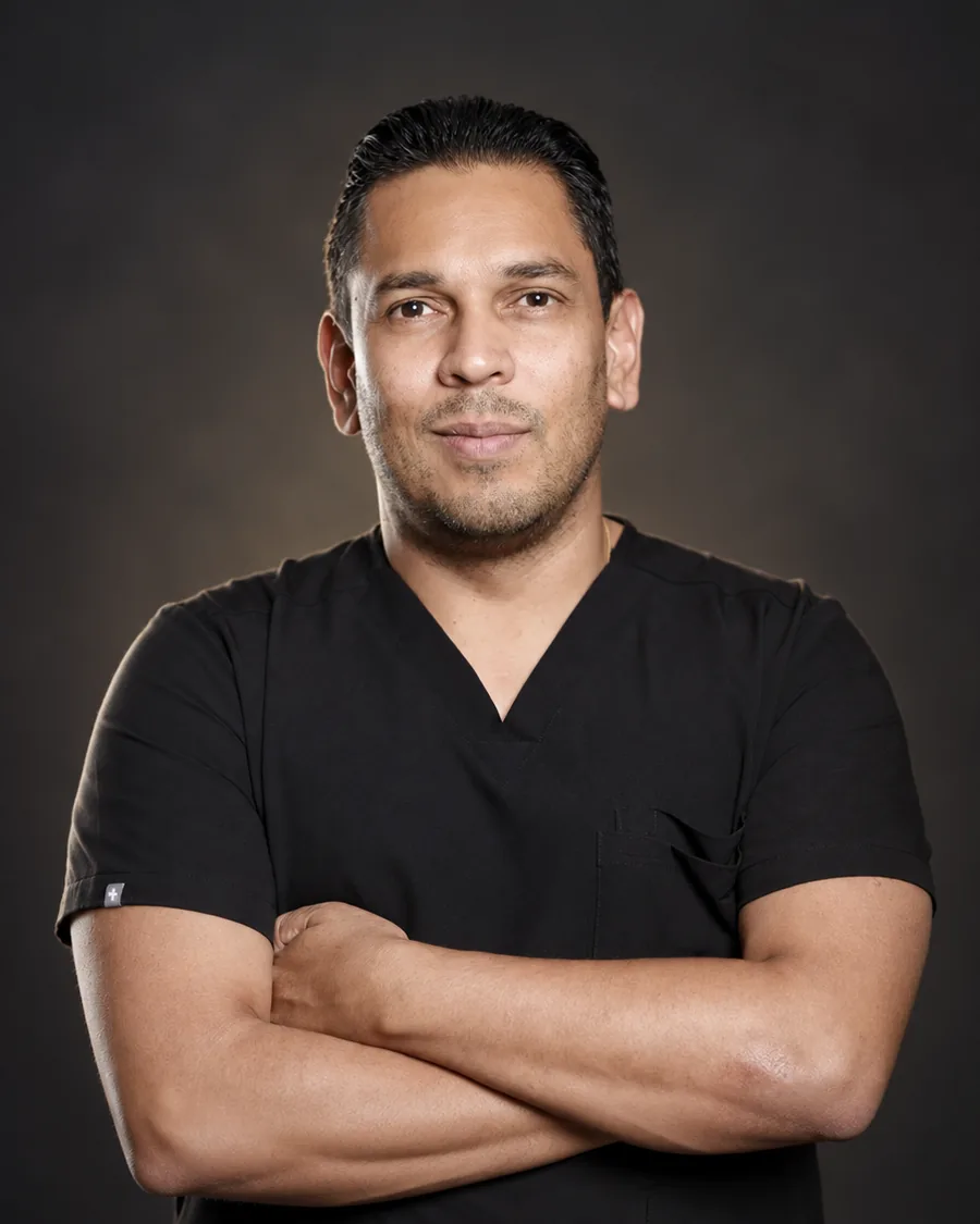 Dr. Luisangel Rondón, MD, FACS, cosmetic surgeon at Esculta Aesthetics in Miami